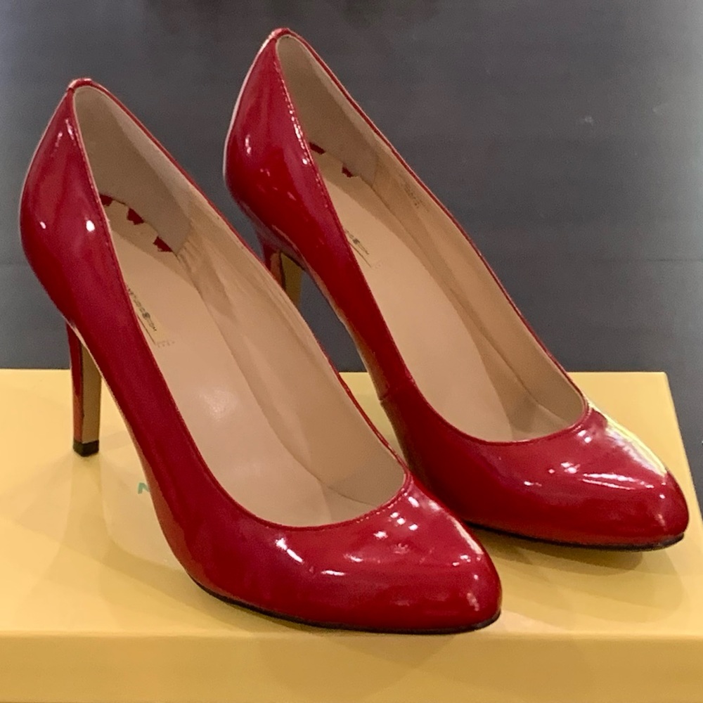 BCBG Red Patent Shoes 7.5